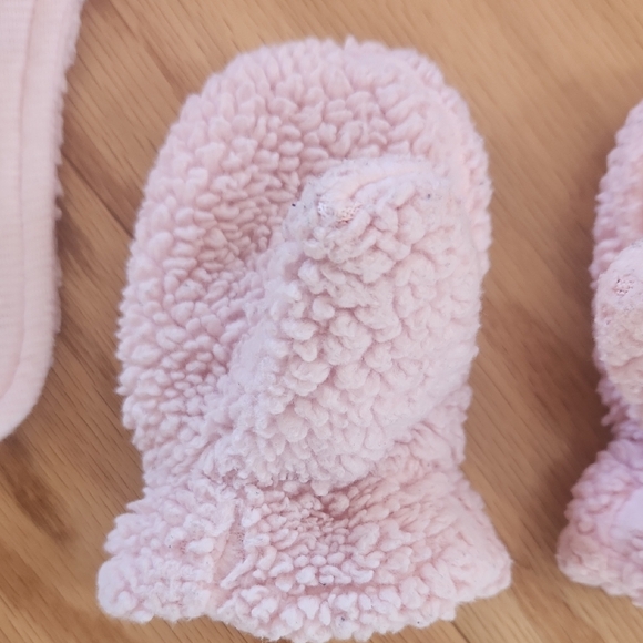 Simple Joys by Carter's Baby Hat and Mitten Set 12-24 Months - Picture 9 of 16